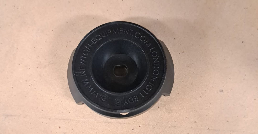 Saddle - Aero 400 Filler Cap - Acetal, SAD4